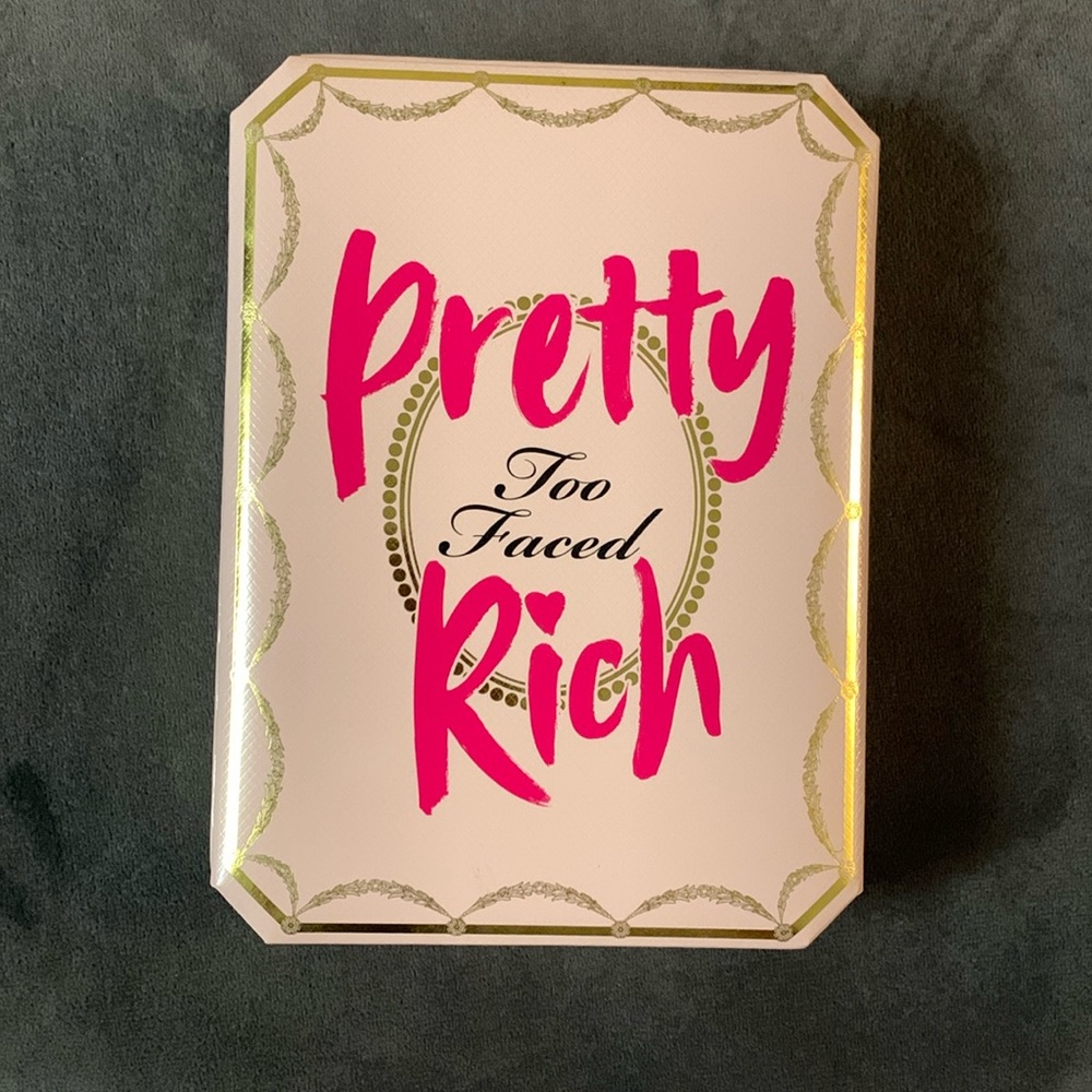 Too faced eye shadow palette